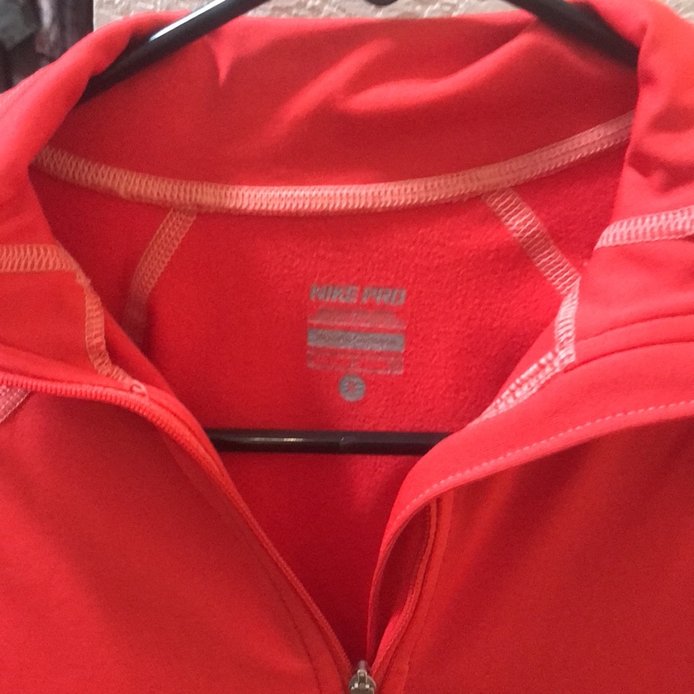 Nike Dri-Fit - Picture 2 of 2